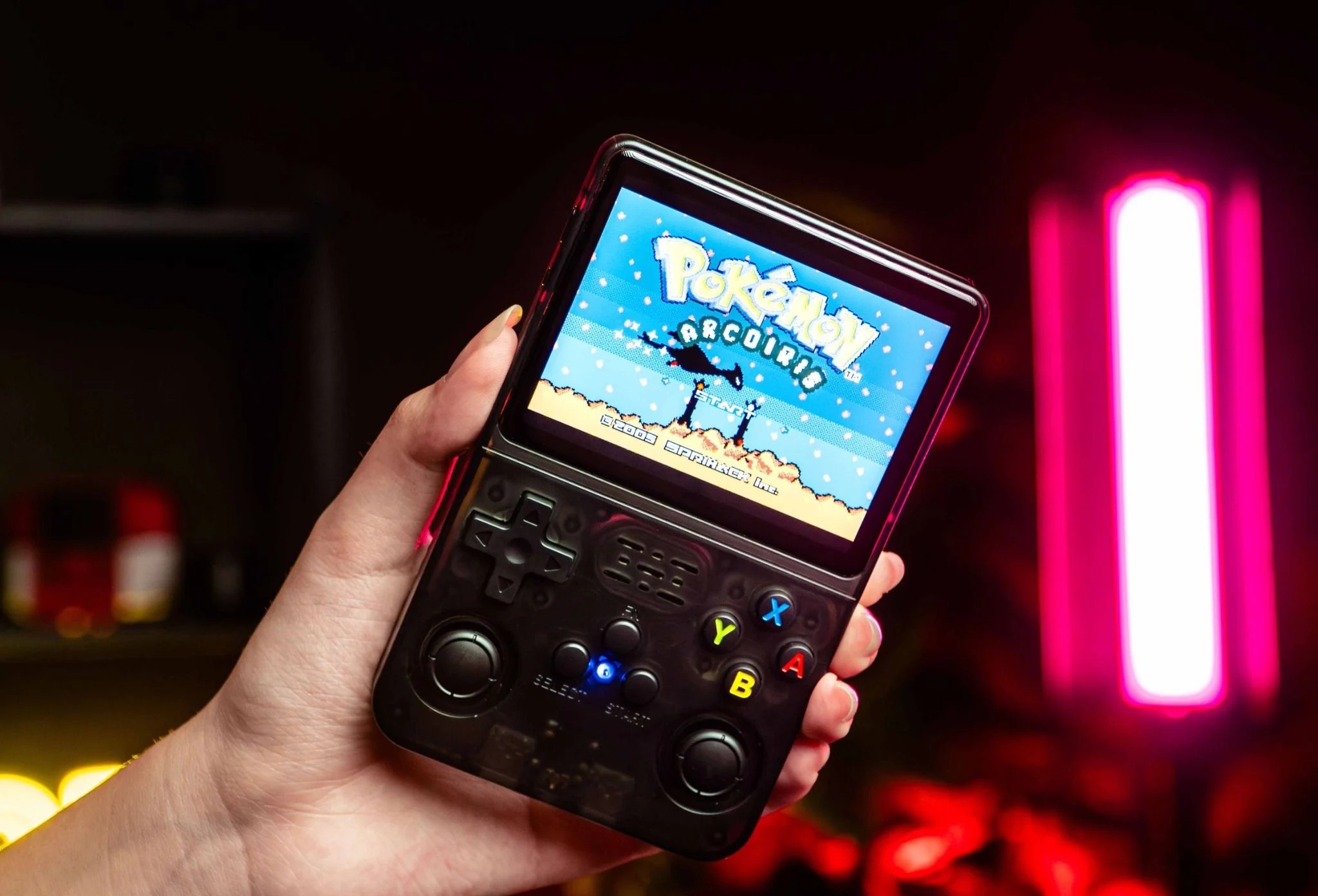 Review R36S Cài Sẵn ArkOS – Máy Chơi Game Cầm Tay Retro Kho Game Việt Hóa: Có Đáng Mua?