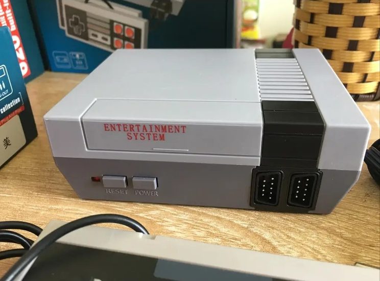 Review Máy Chơi Game NES Classic 620 Trò: Có Đáng Mua Không?